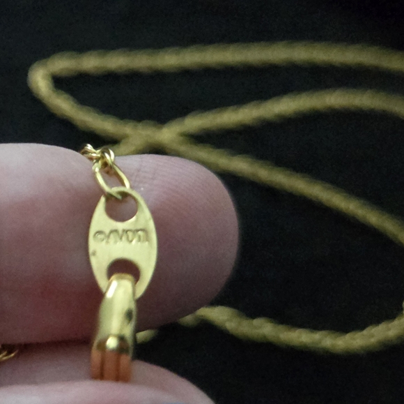 Avon Vintage Goldtone Perfume Locket with Bow Accent - Still has Orig. Perfume - Picture 2 of 5